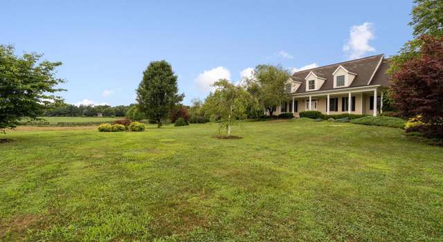 Photo of 15355 Woodgrove Rd, Hillsboro, VA 20132