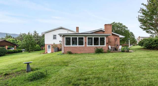 Photo of 817 Laurie Dr, Strasburg, VA 22657