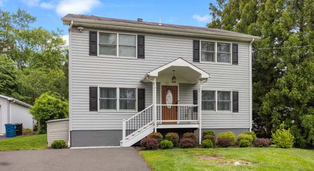 Photo of 11 Wildwood Way, Titusville, NJ 08560