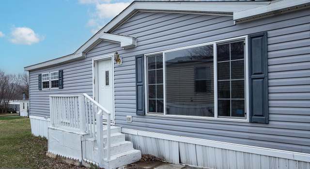 Photo of 40 Dallas Dr, Grantville, PA 17028