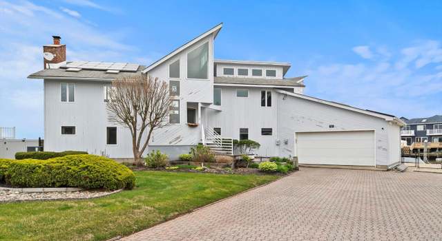 Photo of 930 Pelican Dr, Lanoka Harbor, NJ 08734