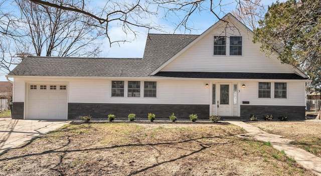 Photo of 5 River Ln, Levittown, PA 19055