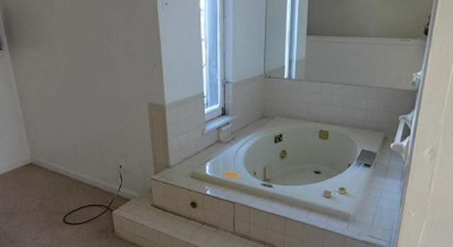 Photo of 1304 Hollins St, Baltimore, MD 21223