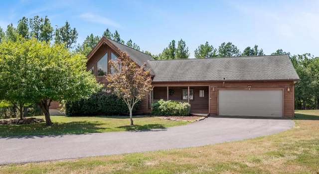 Photo of 42 Marjorie Ct, Berkeley Springs, WV 25411