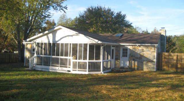 Photo of 128 Leeland Rd E, Fredericksburg, VA 22405