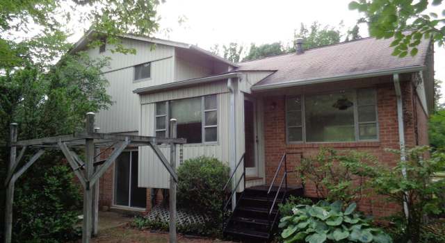 Photo of 6410 Wilson Ln, Bethesda, MD 20817