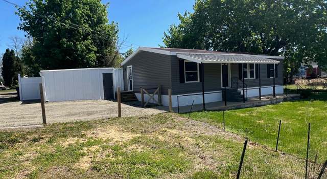 Photo of 12 Ballfield Ln, Fleetwood, PA 19522