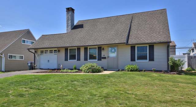 Photo of 19 Parkside Cir, Levittown, PA 19056