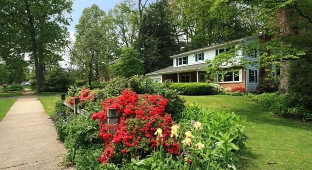 Photo of 131 W Marylyn Ave, State College, PA 16801