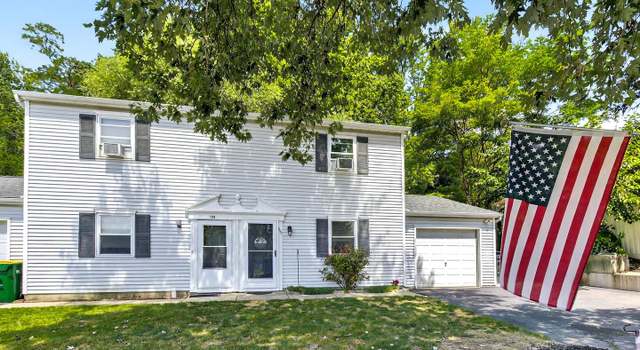 Photo of 1141 Cloverton Dr, Columbia, PA 17512