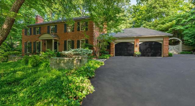 Photo of 1091 Old Cedar Rd, Mclean, VA 22102