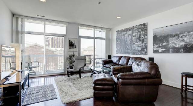 Photo of 2772 Lighthouse Pt E #305, Baltimore, MD 21224