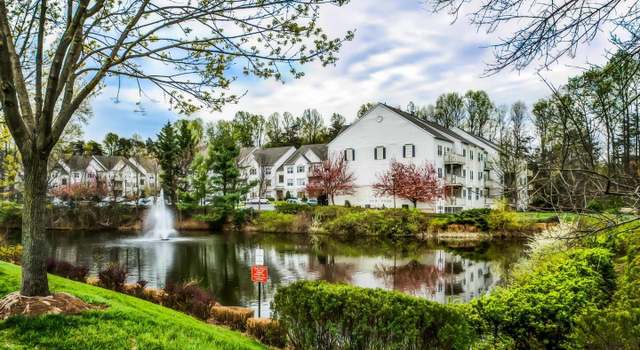 Photo of 4363 Wilson Valley Dr #403, Fairfax, VA 22033