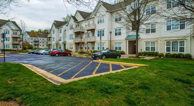 Photo of 4363 Wilson Valley Dr #403, Fairfax, VA 22033