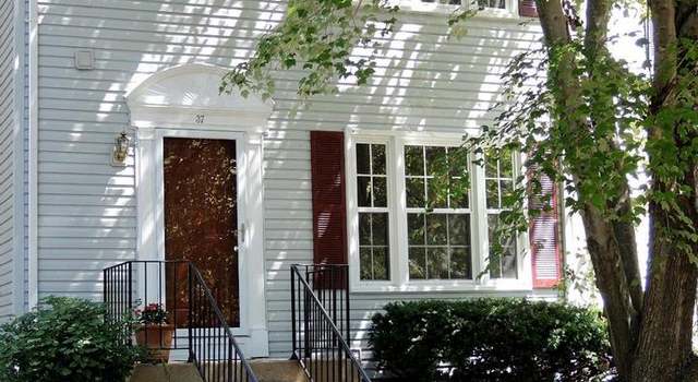 Photo of 37 Pepper Tree Ct, Warrenton, VA 20186