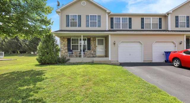 Photo of 26 N Calais Dr, Reading, PA 19605