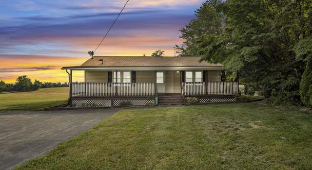 Photo of 622 W Pine St, Mount Holly Springs, PA 17065