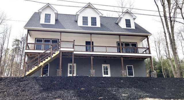 Photo of 303 Hackberry Ln, Bluemont, VA 20135