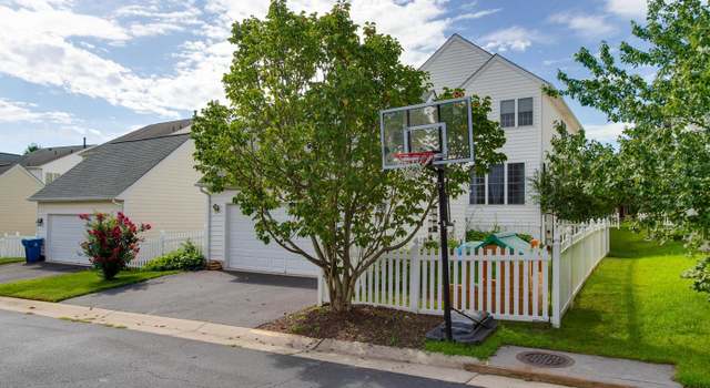 Photo of 43098 Barons St, Chantilly, VA 20152