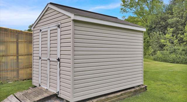 Photo of 43 Carriage Cir, Oley, PA 19547