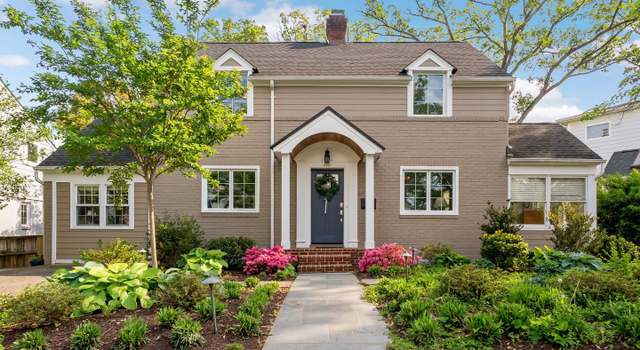 Photo of 810 Grand View Dr, Alexandria, VA 22305