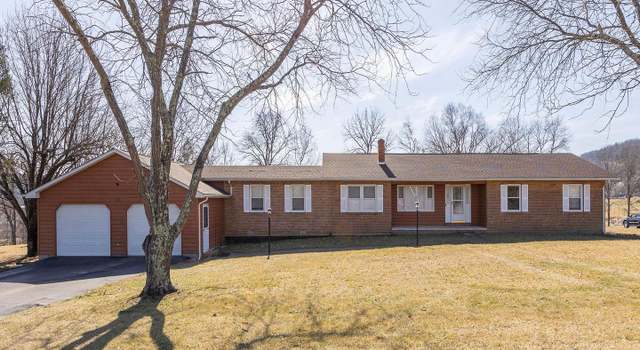 Photo of 125 Clark Hillside Dr, Capon Bridge, WV 26711