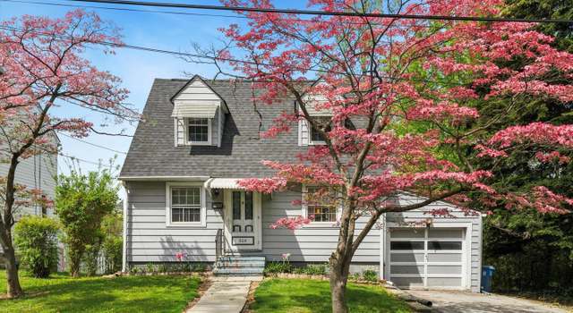 Property at 205 Woodrow Ave, Wilmington, DE 19803, 3 beds, 2 baths