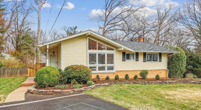 Photo of 8524 Acorn Cir, Vienna, VA 22180