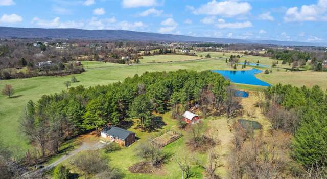 Photo of 38956 Rickard Rd, Lovettsville, VA 20180