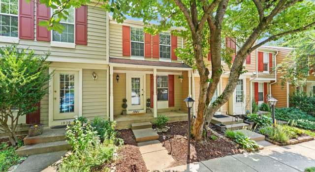 Photo of 1941 Sagewood Ln, Reston, VA 20191