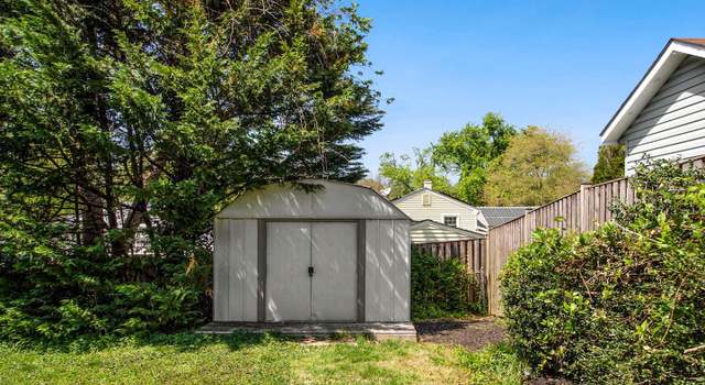 Photo of 804 Lyon Pl, Rockville, MD 20851