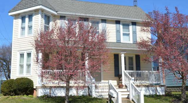 Photo of 301 E Baltimore St, Taneytown, MD 21787