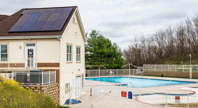 Photo of 8125 Hickory High Ct Unit R, Ellicott City, MD 21043
