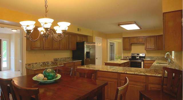 Photo of 12846 Valleywood Dr, Woodbridge, VA 22192