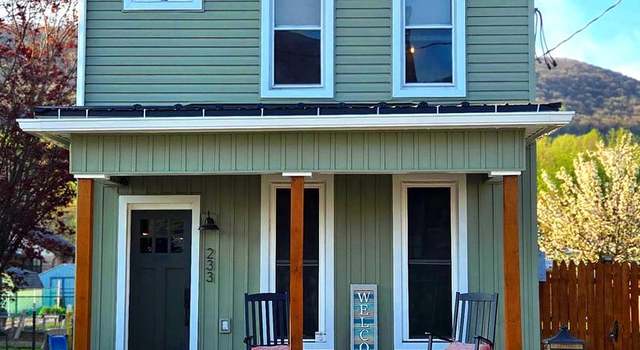 Photo of 233 N 2nd St, Lykens, PA 17048