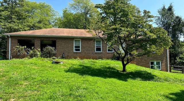 Photo of 174 Aileen Rd, Flint Hill, VA 22627