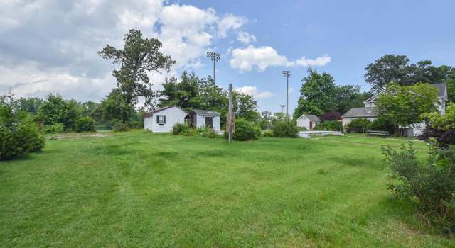 Photo of 226 Oakwood Rd, Edgewater, MD 21037