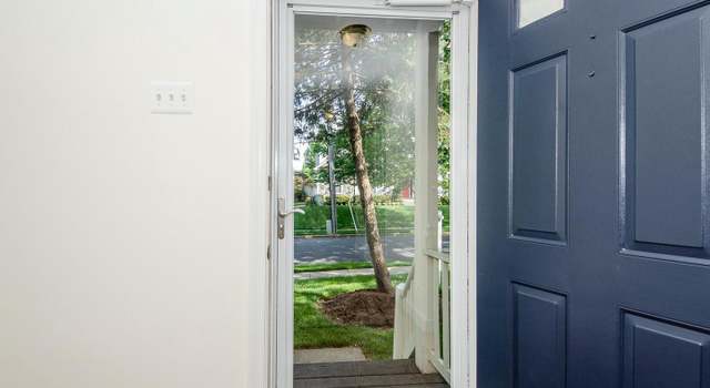 Photo of 308-A Locust St SE #17, Vienna, VA 22180