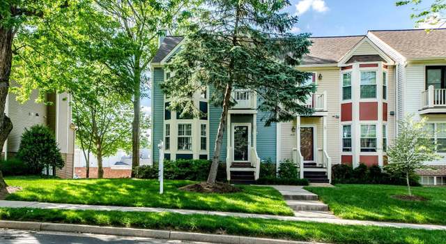 Photo of 308-A Locust St SE #17, Vienna, VA 22180