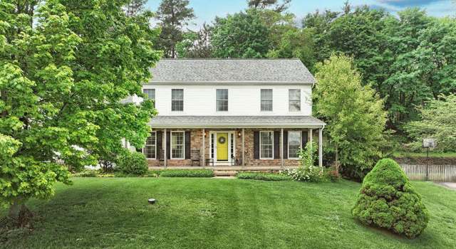 Photo of 3141 Rexwood Dr, Glen Rock, PA 17327