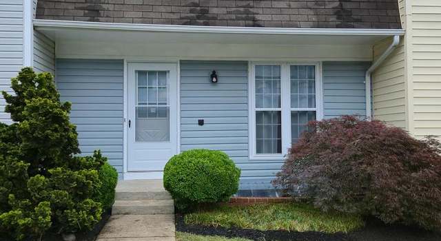Photo of 7657 Sheffield Village Ln, Lorton, VA 22079