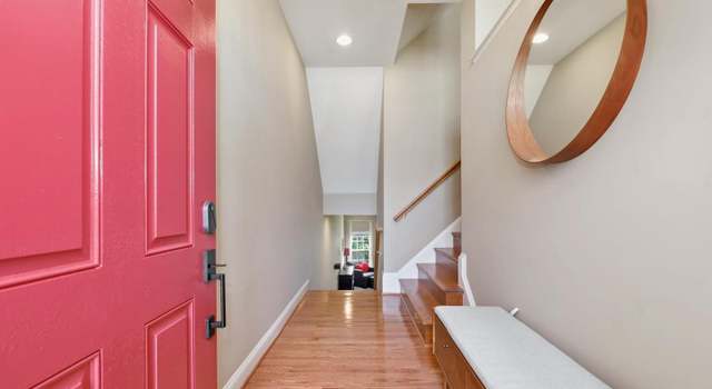 Photo of 43276 Sunderleigh Sq, Broadlands, VA 20148