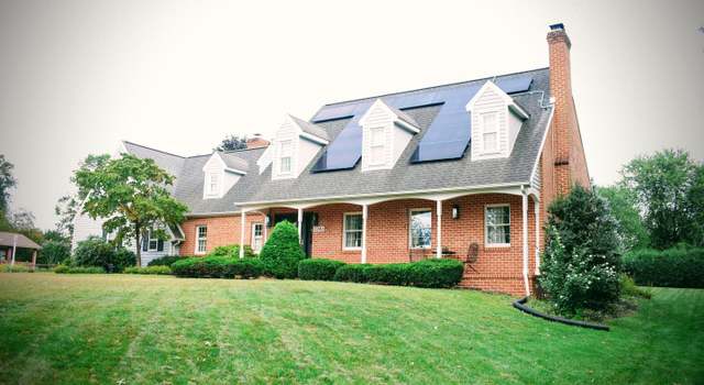 Photo of 2242 Scotland Rd, Chambersburg, PA 17201