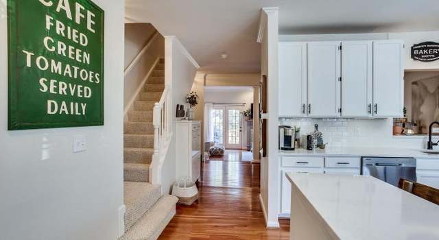 Photo of 44032 Kings Arms Sq, Ashburn, VA 20147