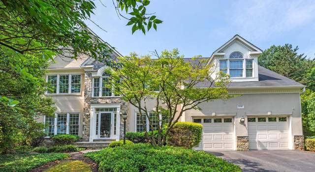 Property at 12691 Fox Woods Dr, Herndon, VA 20171, 4 beds, 4.5 baths