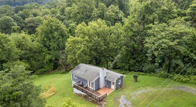 Photo of 19 Sleepy Hollow Rd, Linden, VA 22642