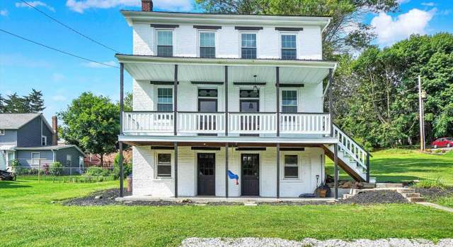 Photo of 27 W Mark Ave, Windsor, PA 17366