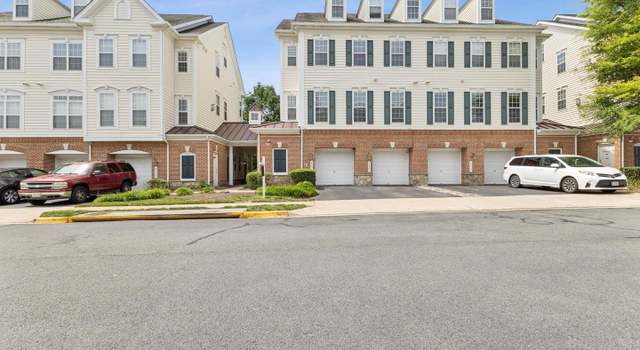 Photo of 6831 Hampton Bay Ln, Gainesville, VA 20155