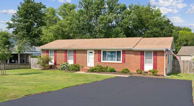 Photo of 432 Lexington Ct, Fredericksburg, VA 22405