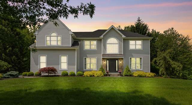 Photo of 4935 Hunt Field Dr, Doylestown, PA 18902